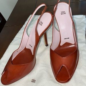 Vera Wang burgundy heels never worn